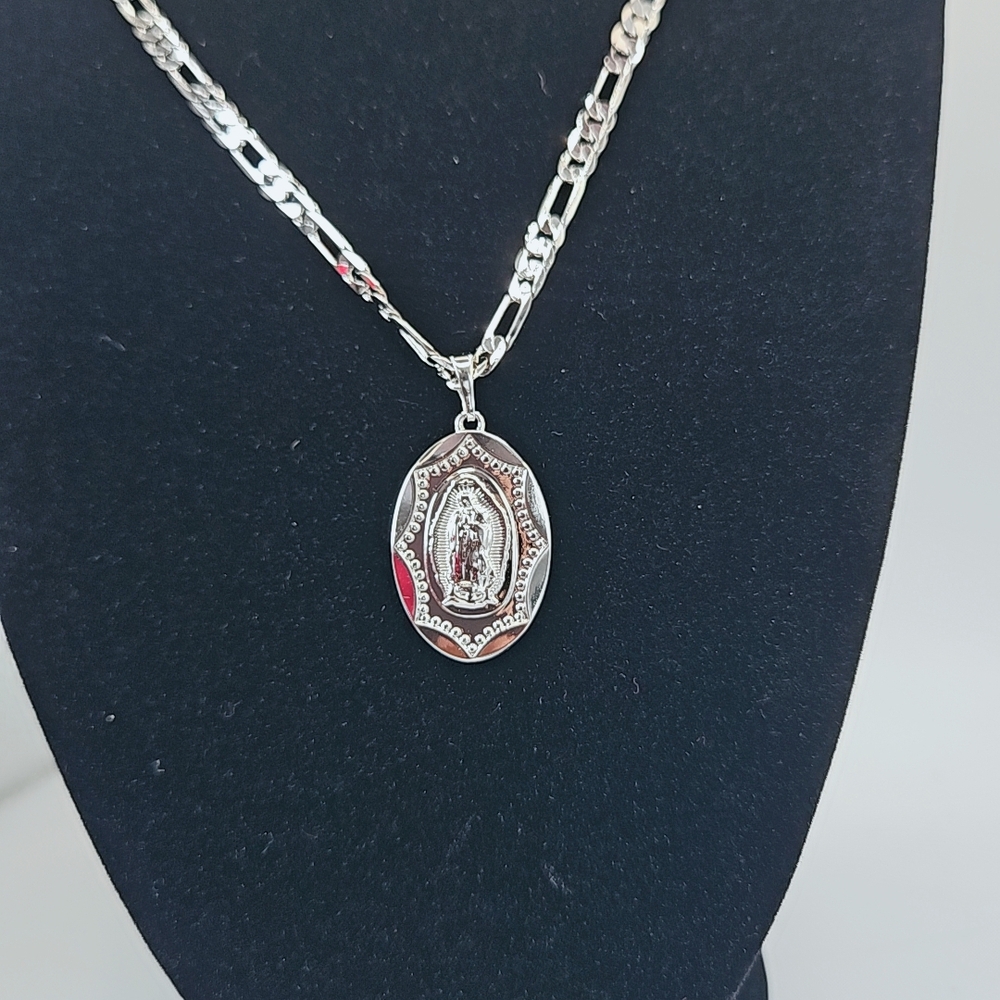 Silver Pendant Necklace